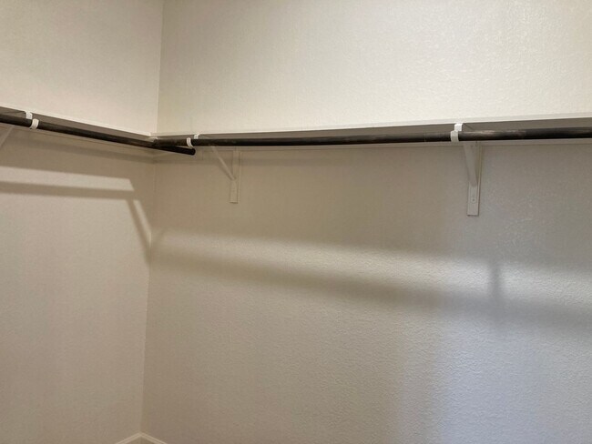 Building Photo - 4 Bedroom 2 Bath 1 Story-House For Lease in Glenn Heights