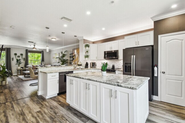 Building Photo - 3174 Bayshore Oaks Dr