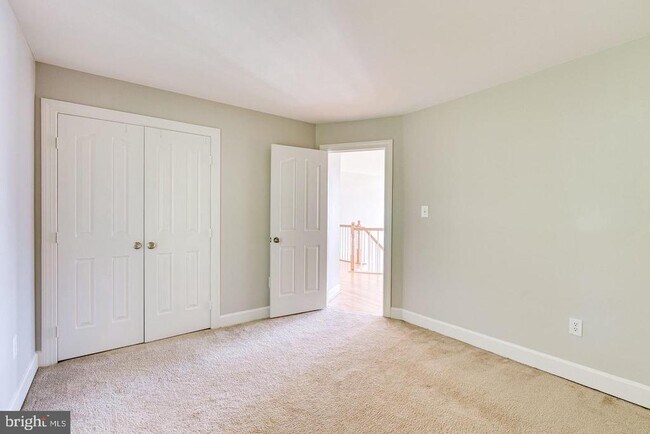 Building Photo - 1168 Taji Ct