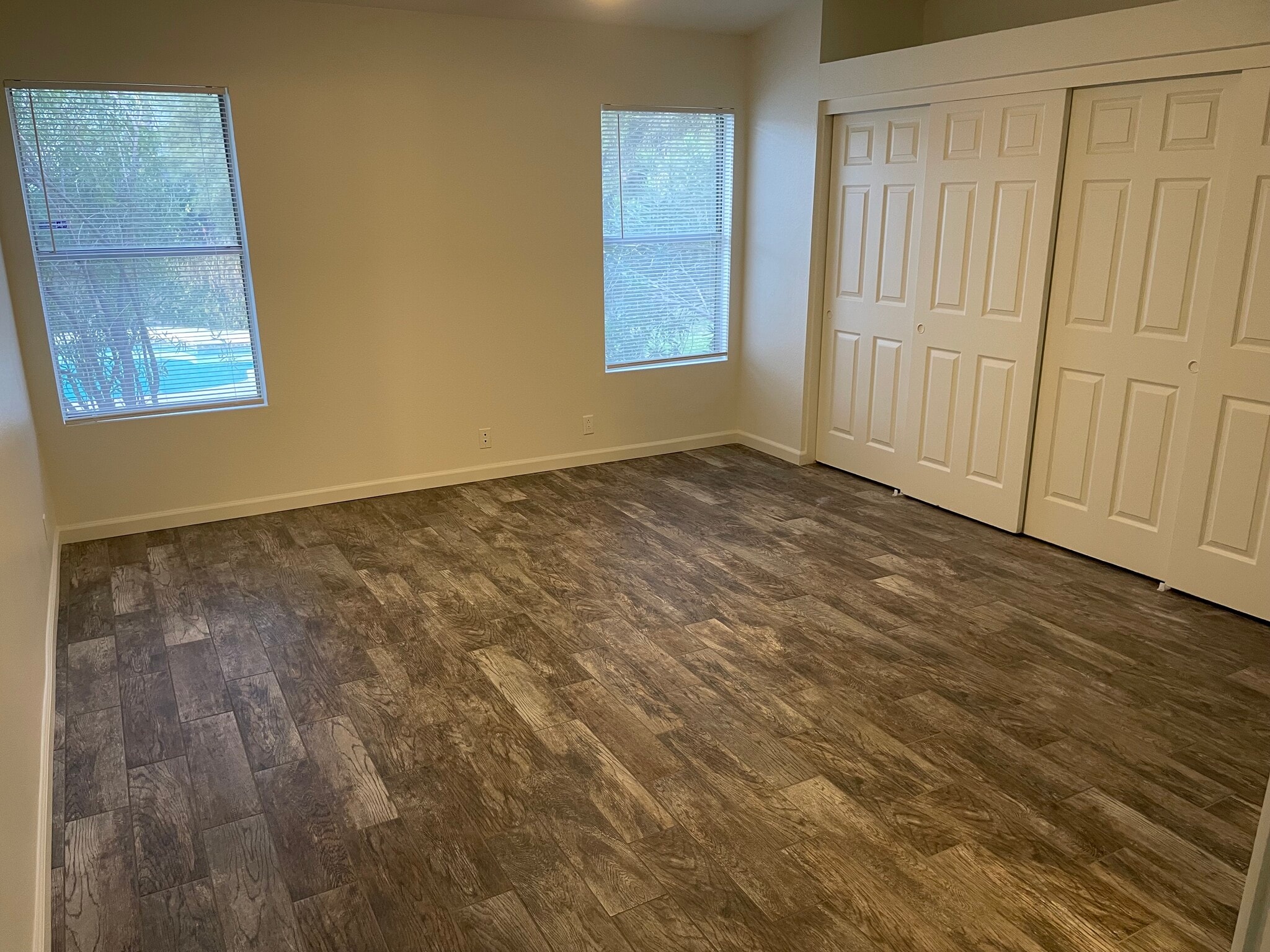 Building Photo - 8038 E McLellan Blvd