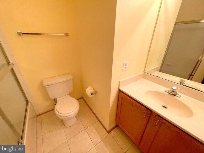 Building Photo - 6101 Newport Terrace