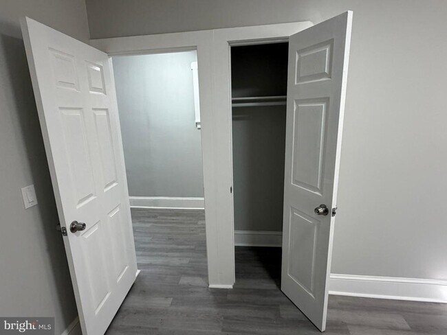 Building Photo - 244 Mansion Ave