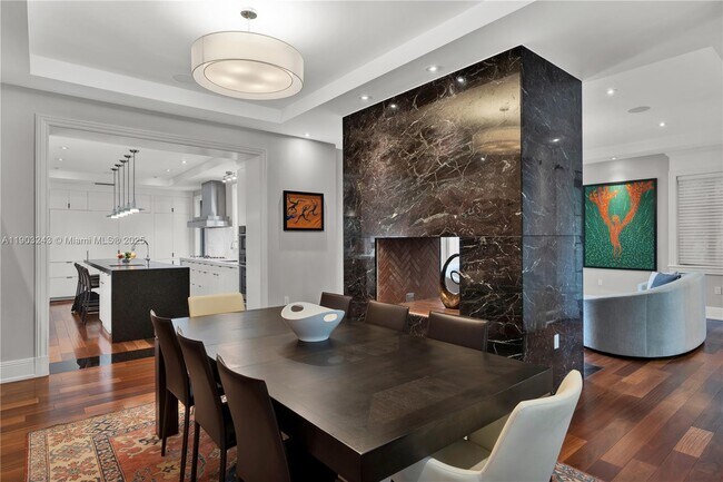 Building Photo - 932 Escobar Ave