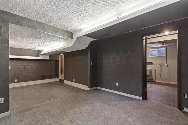 Building Photo - Beautiful 5-Bedroom Home in Mead School Di...