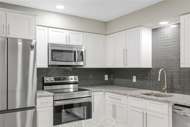 Building Photo - 1022 Norwood Dr