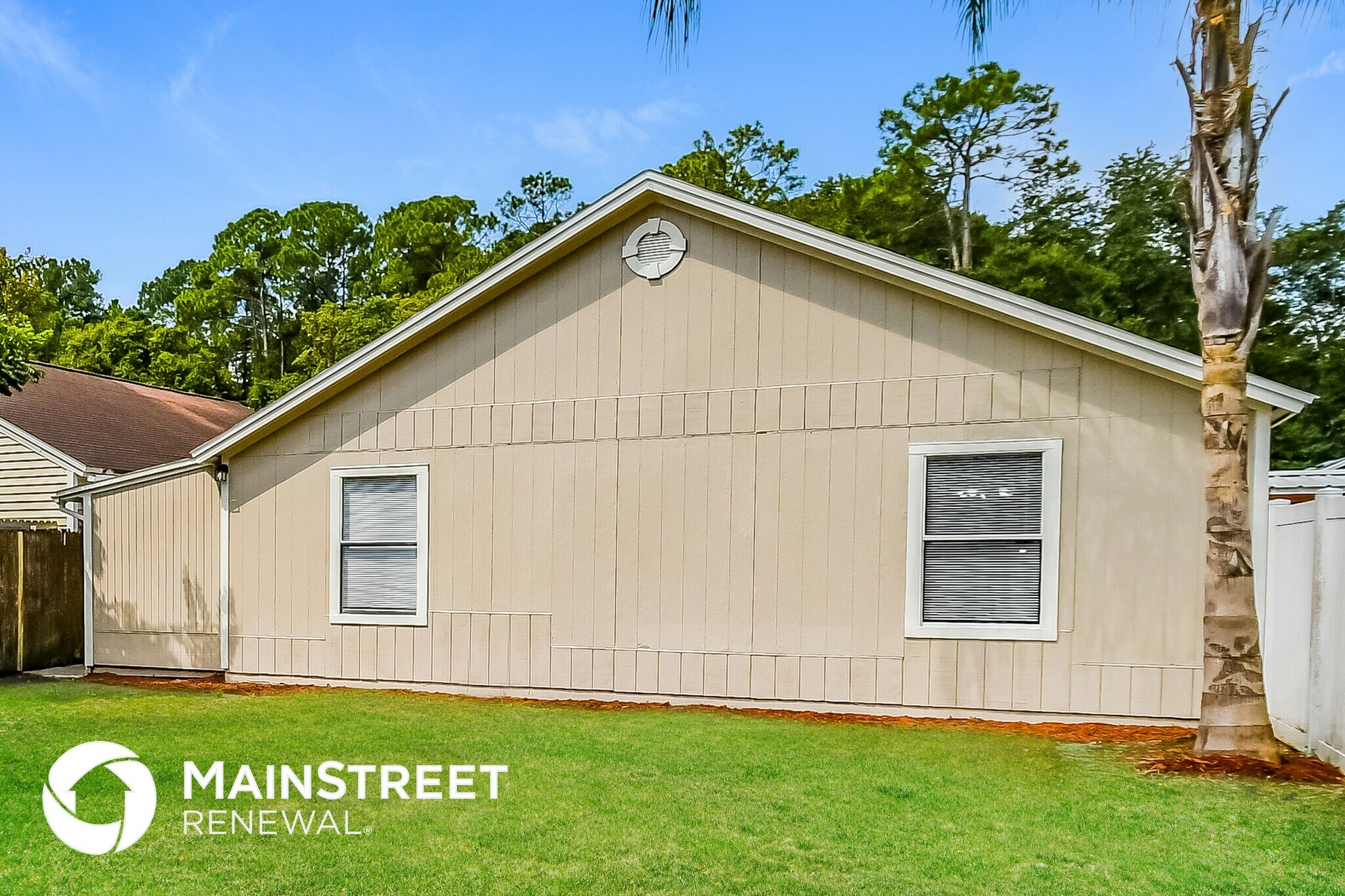 Building Photo - 1871 Alberta Ct S