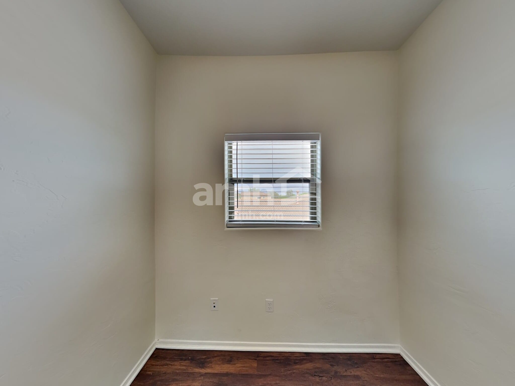 Building Photo - 447 E Placita Lezna