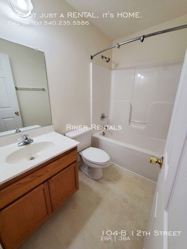 Building Photo - 104-B 12th Street-