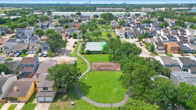 Building Photo - 10254 Bridgeland Ln