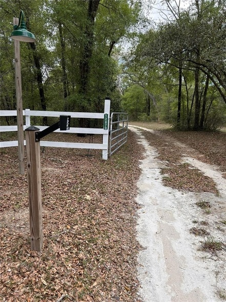 Building Photo - 12870 NE 103 Terrace