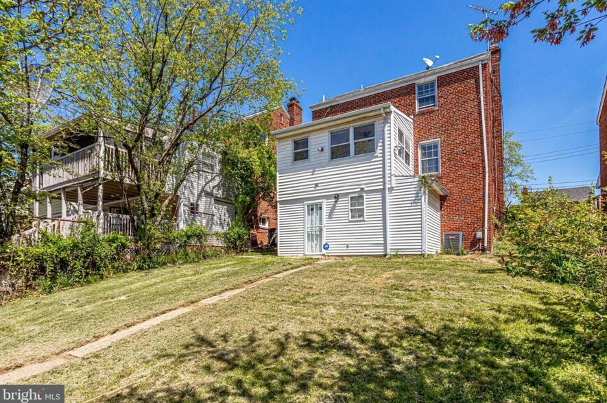 Building Photo - 1807 41st Pl SE