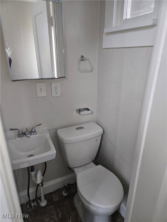 Building Photo - 10002 Parkview Ave