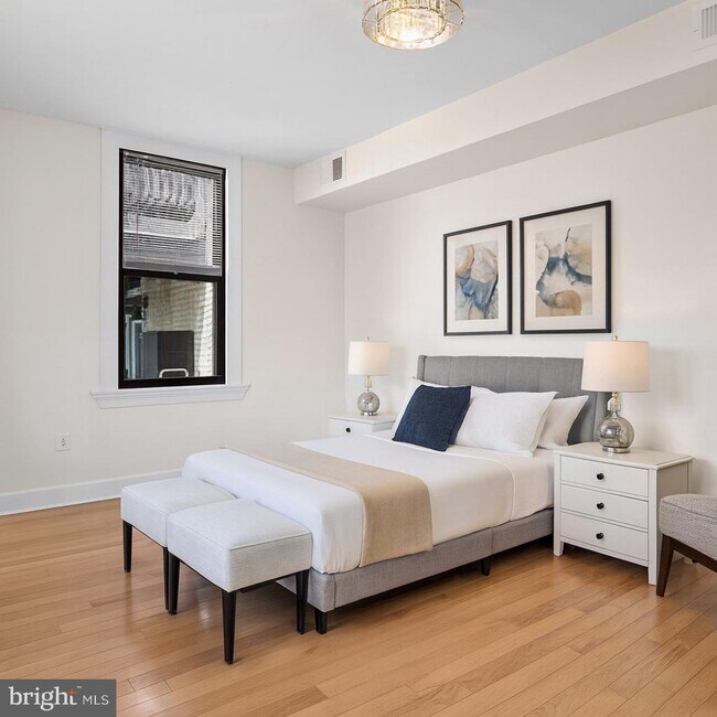 Building Photo - 1858 California St NW