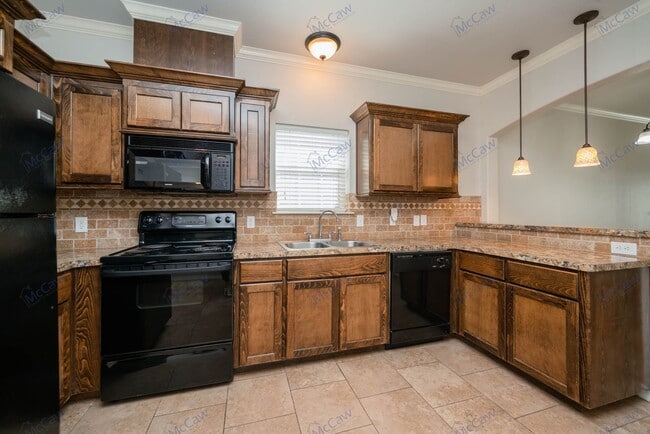 Building Photo - 1612 Stanley Drive