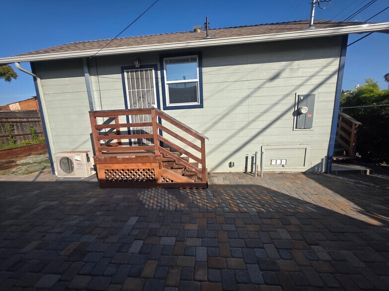4. Side entrance - 7010 Rudsdale St