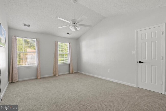 Building Photo - 2230 Community Dr
