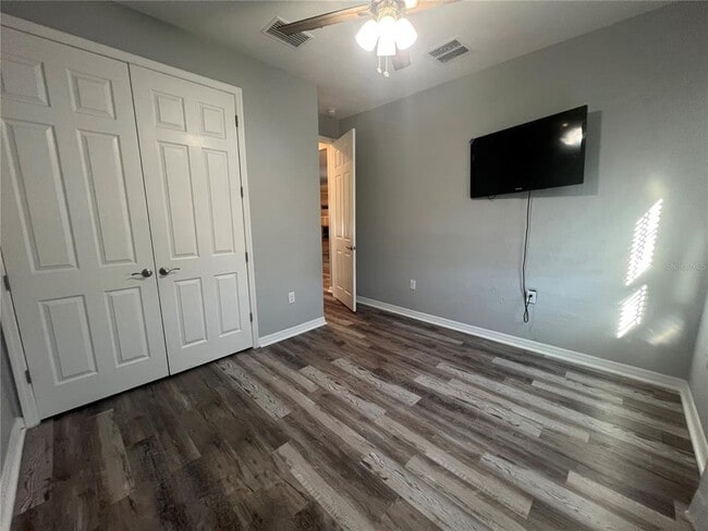 Building Photo - 10487 Atenia St