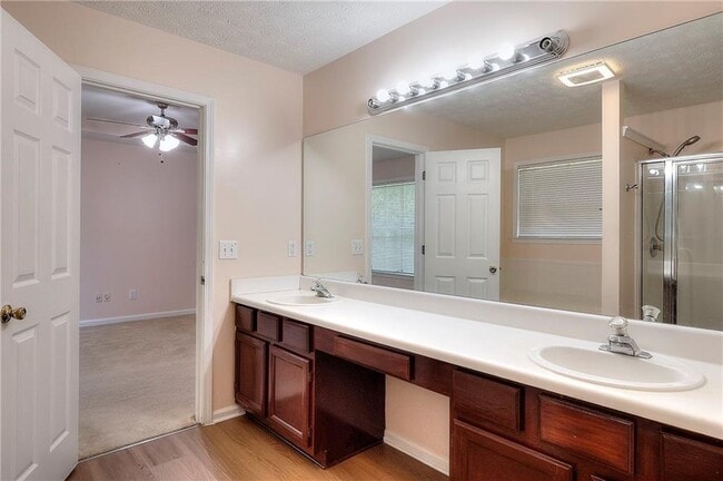 Building Photo - 665 Walnut Creek Dr NW