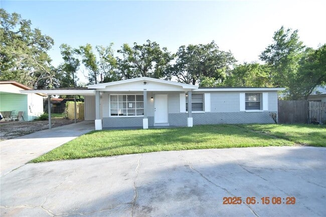 Primary Photo - 3908 E Hanna Ave