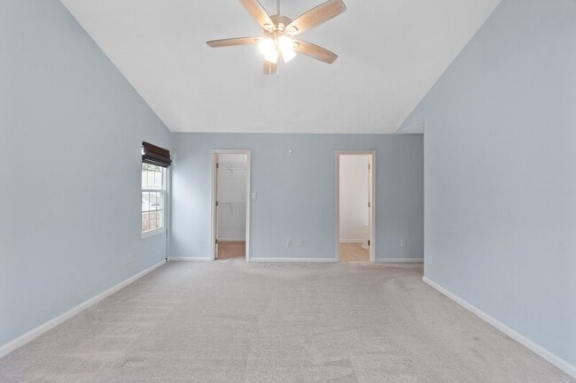 Building Photo - 3708 Gateway Pl