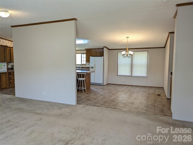 Building Photo - 338 Weathers Creek Rd