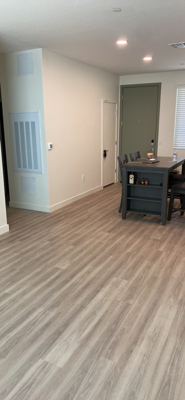 Building Photo - 10000 W Missouri Ave