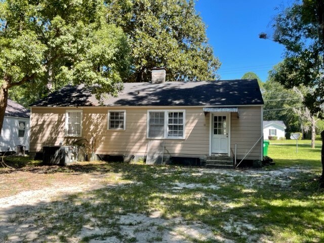 Building Photo - 307 W College St