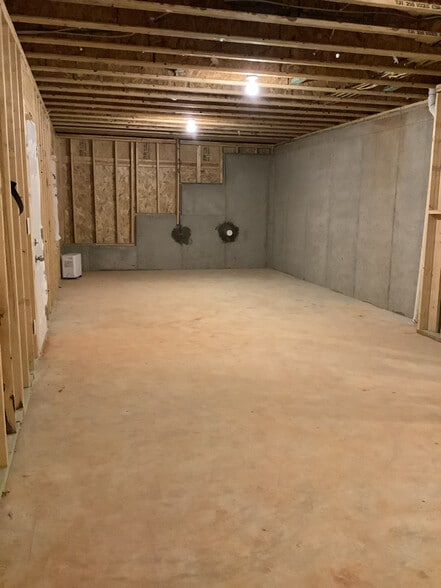 Building Photo - 4654 Sunrise Rdg