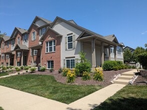Building Photo - 485 Conservatory Ln