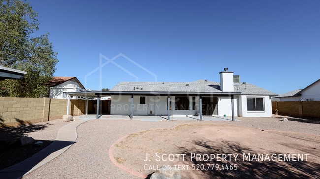 Building Photo - 8957 W Rose Ln