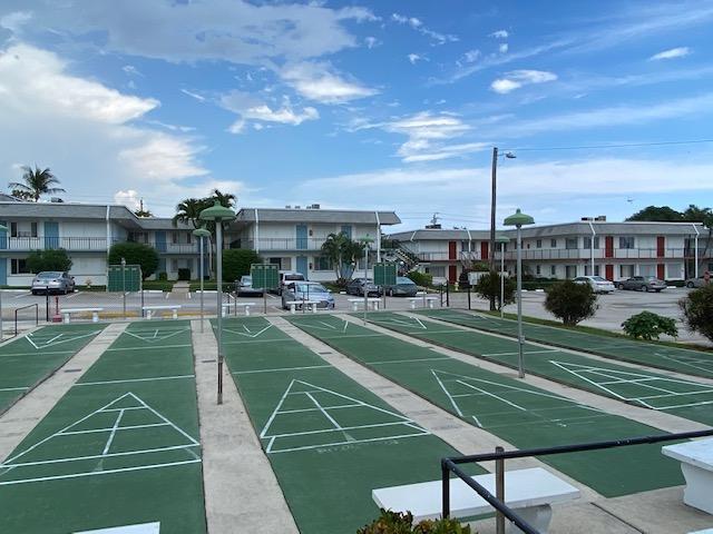 Building Photo - 3360 Lake Osborne Dr