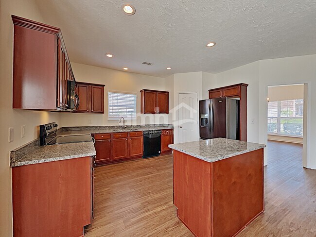 Building Photo - 747 Pantera Dr