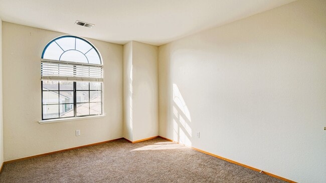 Building Photo - 7202 Ruby Ct