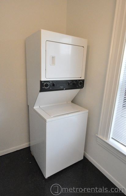 Washer & dryer in unit - 321 E Livingston Ave