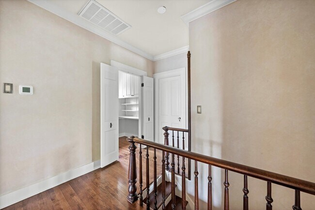 Building Photo - 108 S Adams St