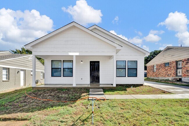Building Photo - New Rental Opportunity in Memphis!