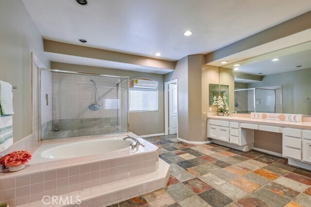 Building Photo - 15620 Turnberry St