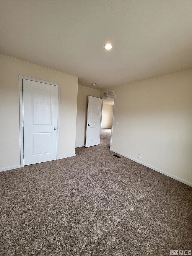 Building Photo - Spacious 3-Bedroom Home on 1.35 Acres with Valley Views – Dayton, NV