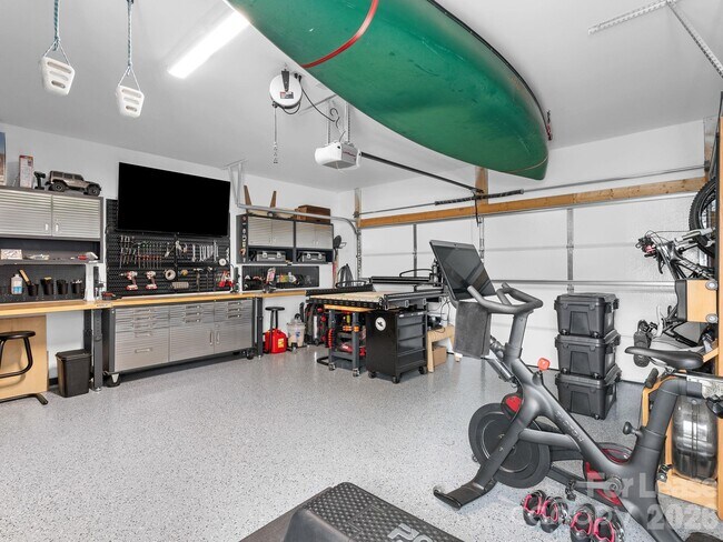 Building Photo - 58 Walnut Springs Dr