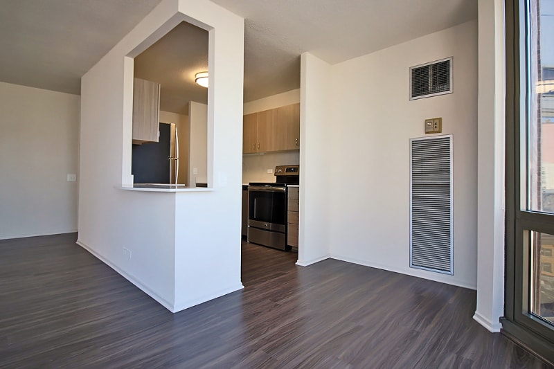 Building Photo - 25 W Maple St