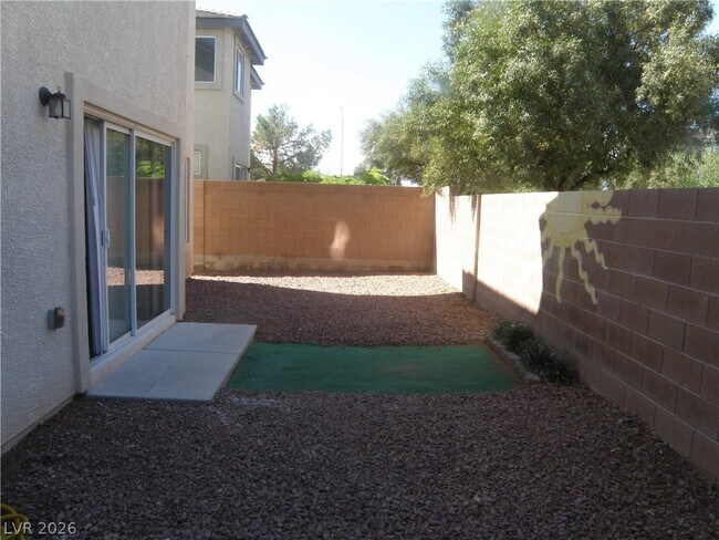Building Photo - 6211 Blushing Willow St