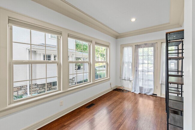 Building Photo - 7409 Jarboe St
