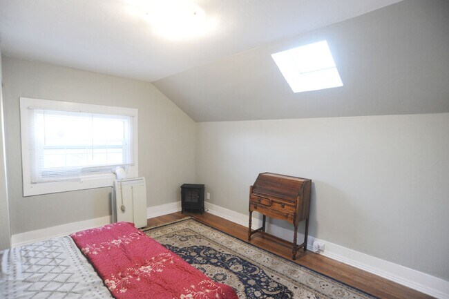 Building Photo - 1745 3rd St