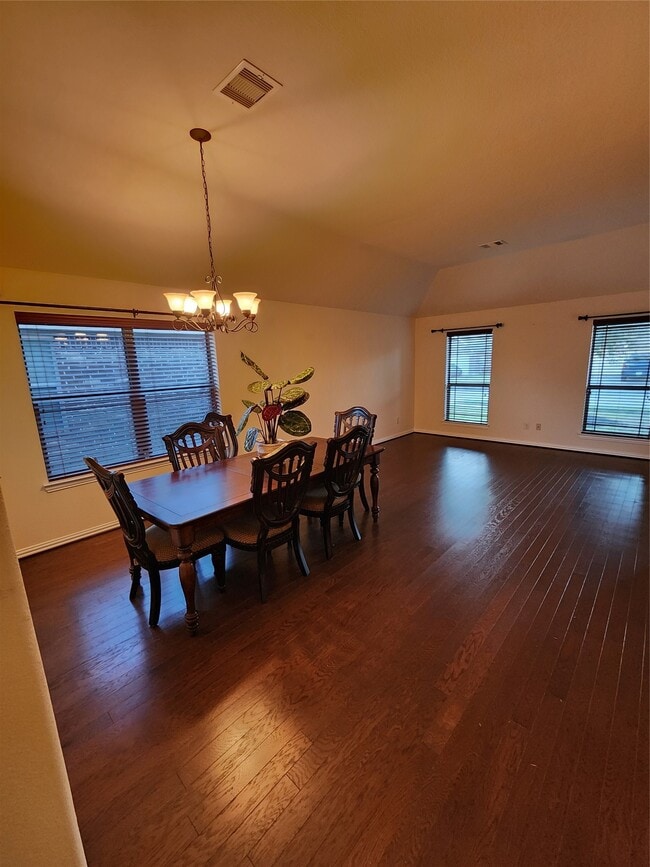 Building Photo - 4713 E Meadow Dr