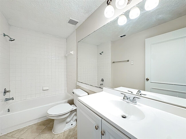 Building Photo - 5560 Metrowest Blvd