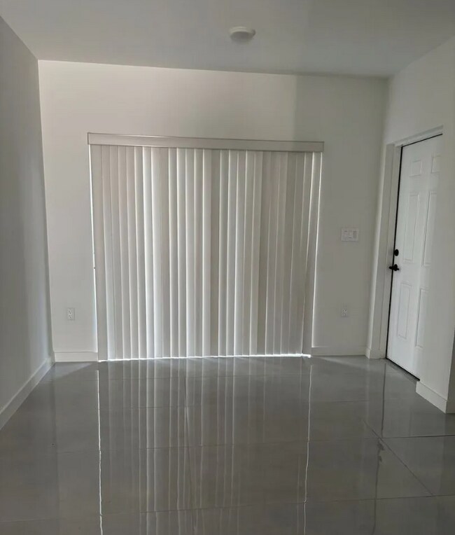 Building Photo - 14559 SW 261 St Ter