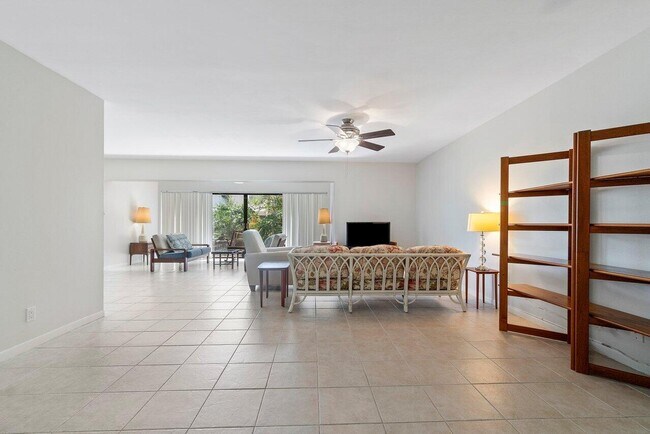 Building Photo - 22089 Cocoa Palm Way