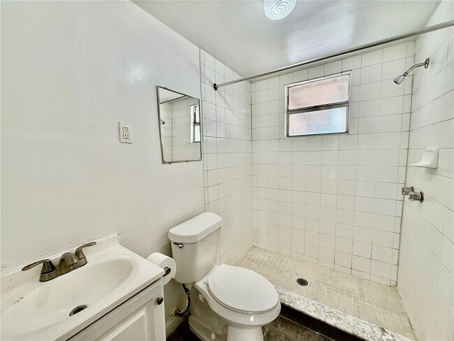 Building Photo - 3908 S Nashville Ave