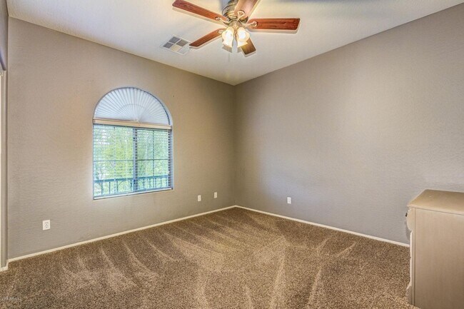 Building Photo - Gorgeous 5 Bedroom 3.5 Bath Stetson Valley...