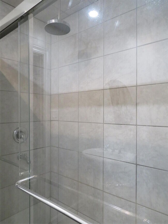 Building Photo - 11619 Bowlan Ln